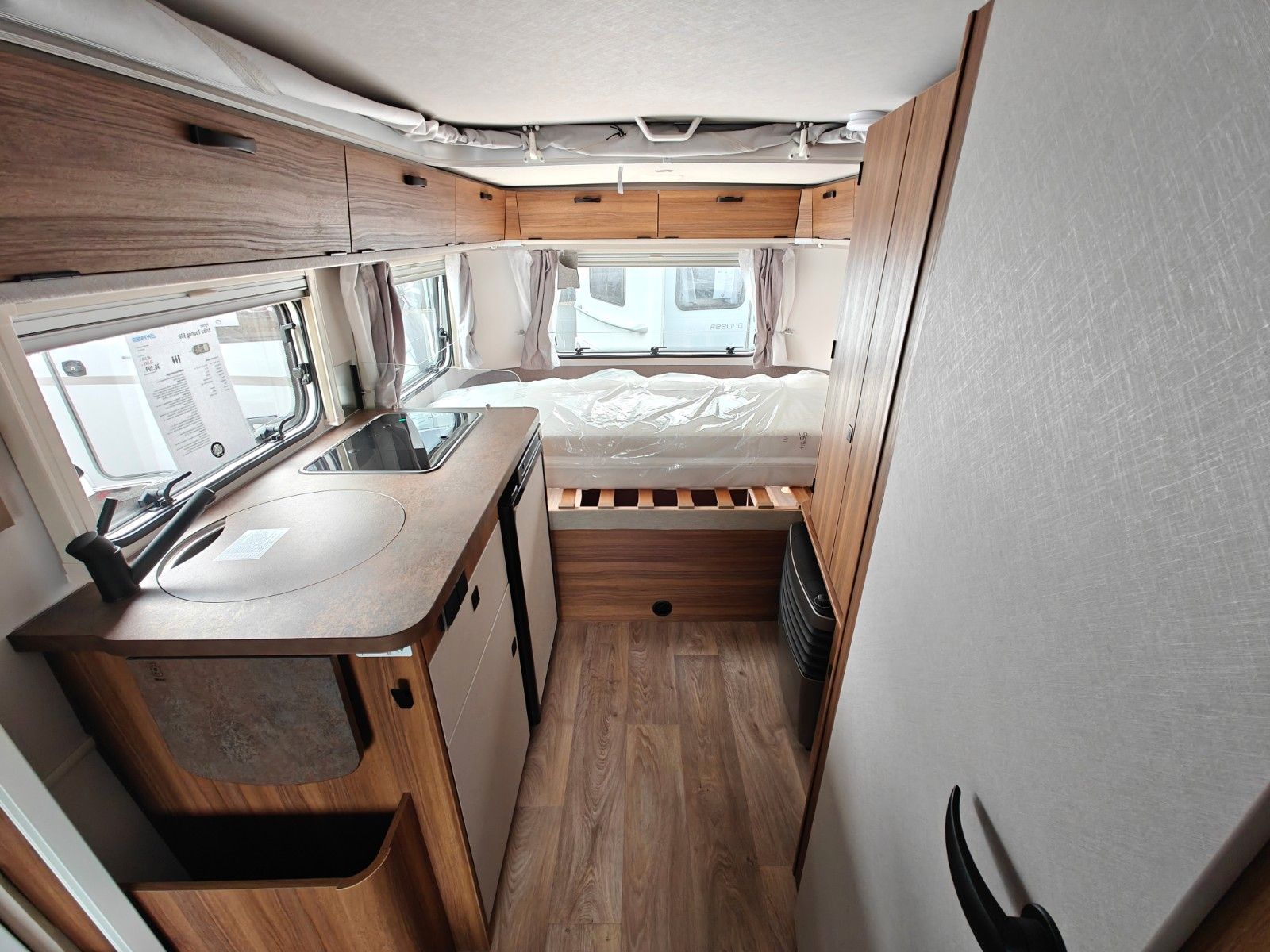 Fahrzeugabbildung HYMER / ERIBA / HYMERCAR Touring 530 Legend - JETZT 6.349€ SPAREN !!!