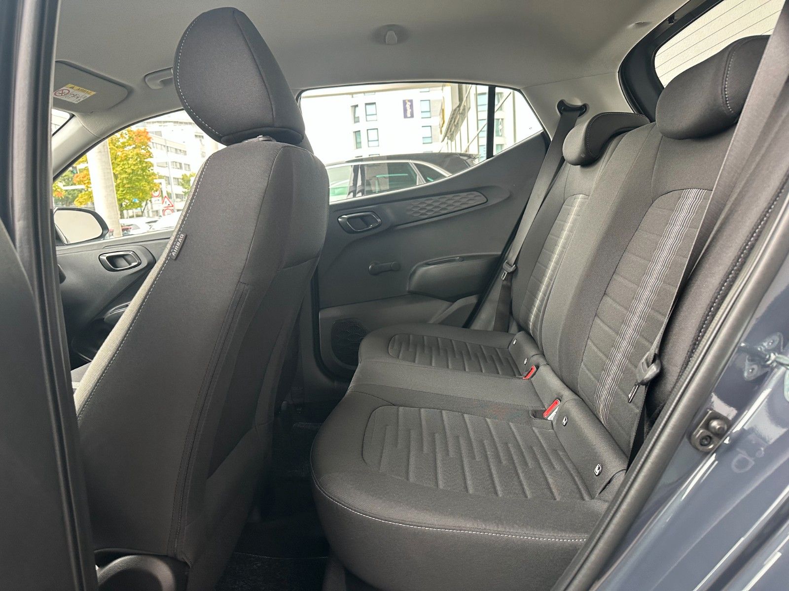 Fahrzeugabbildung Hyundai i10 Select 1.0l Navi/Klima/Kamera!
