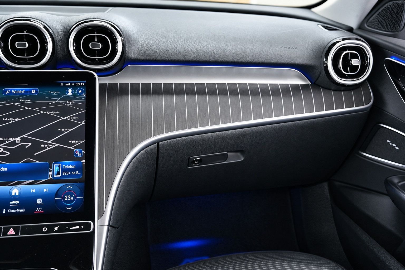 Fahrzeugabbildung Mercedes-Benz C 300 e T *Ambiente*SHZ*Rückfahrkamera*T-Winkel*