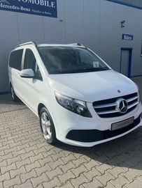Mercedes V 220 - 3