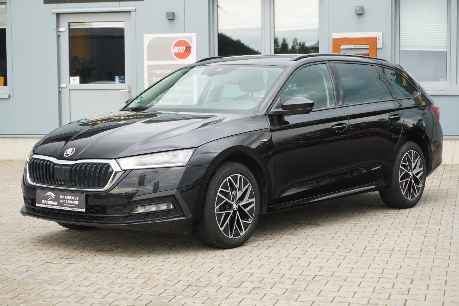 Skoda Octavia Combi 2.0 TDI DSG Clever*DAB*Virtual*AHK imagem 2