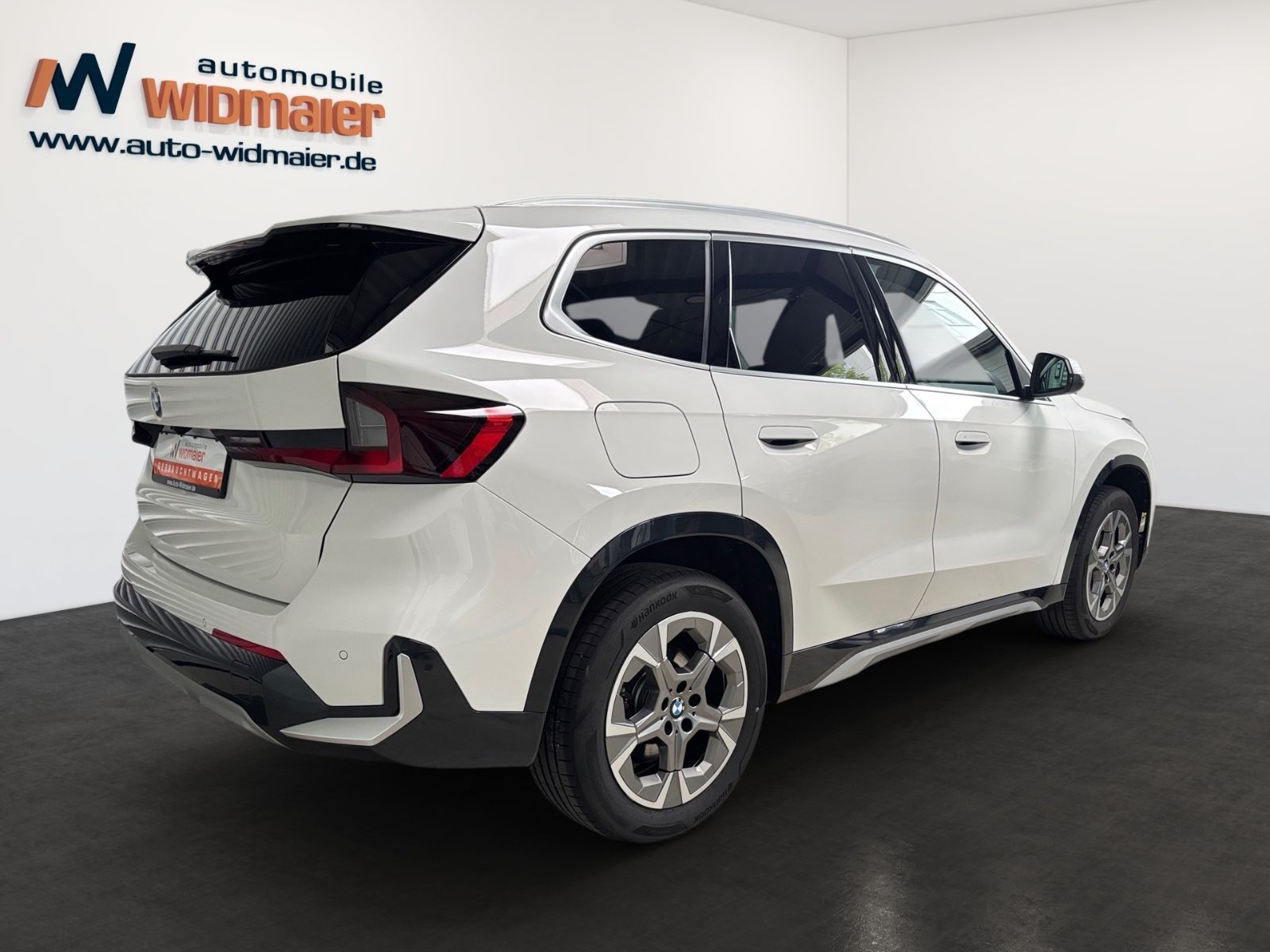 BMW X1 20 d xDrive xLine -- AHK/ ACC/ DrivingPlus foto 4