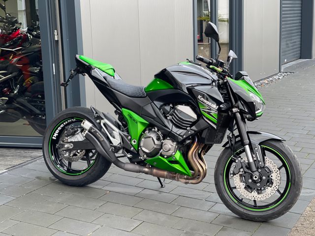 Kawasaki Z 800 *Top Zustand*Top Zubehör*Unfallfrei*