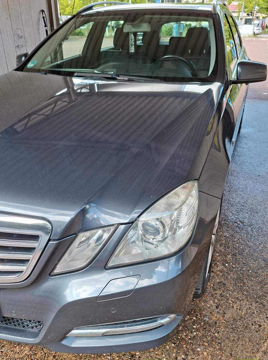Mercedes-Benz E 220 CDI T BlueEFFICIENCY AVANTGARDE AVANTGARDE