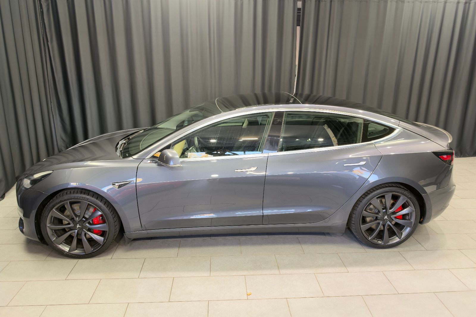 Fahrzeugabbildung Tesla Model 3 Performance Dual AWD |PANO|PREMIUM-SOUND