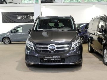 Mercedes V 220 - 3