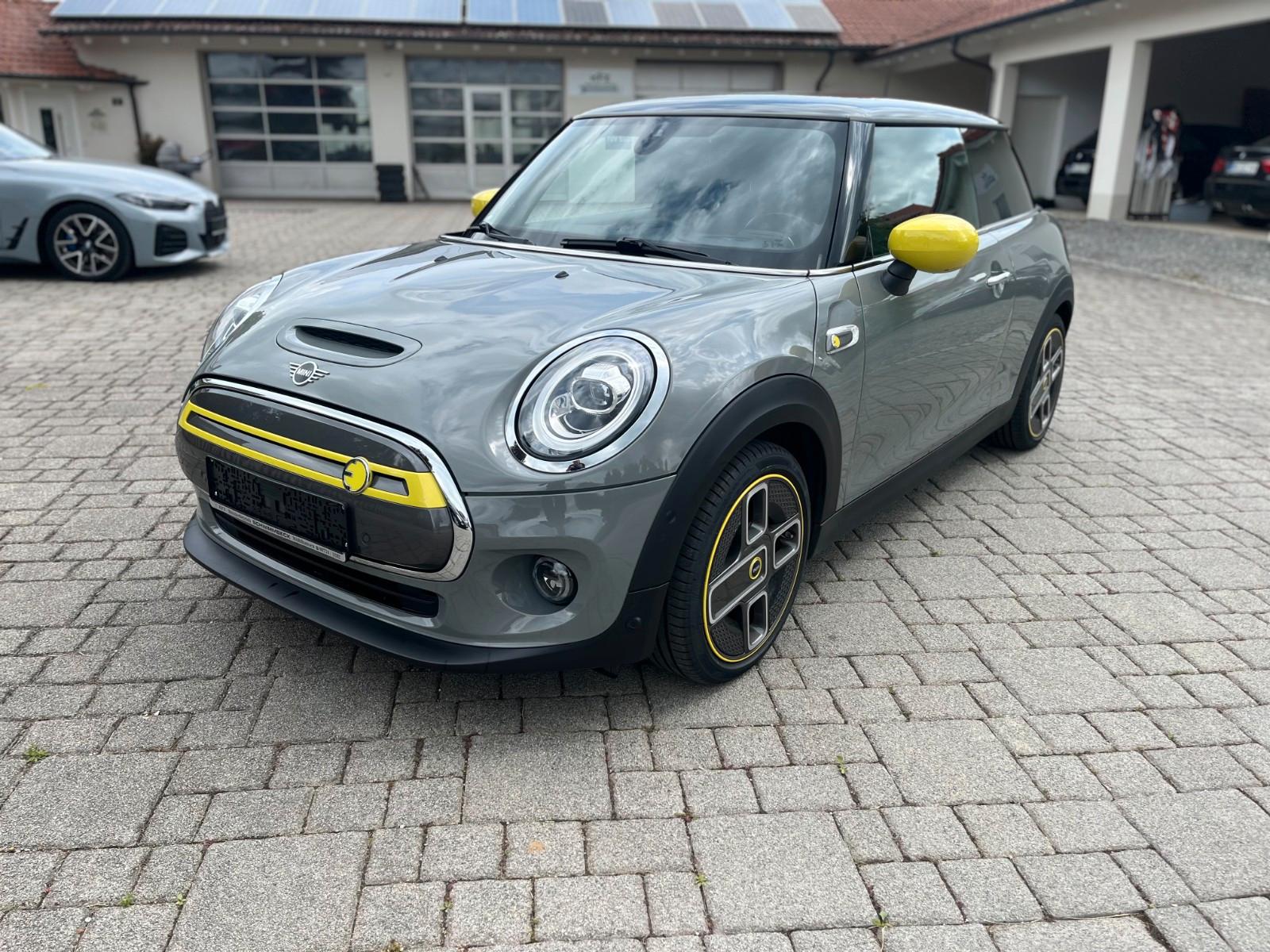 MINI COOPER SE Headup Komfotzugang Navi