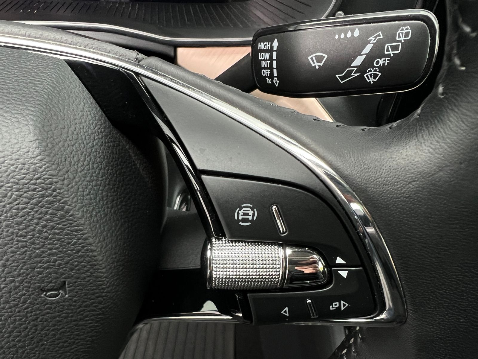 Fahrzeugabbildung SKODA Kamiq Style 1.5 TSI DSG *AHK, LED, ACC, 17"-LM*