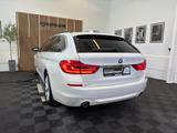 BMW 520 5er 520d Touring xDrive LED*RFK*STANDHEIZUNG - BMW: Weiß, 5er