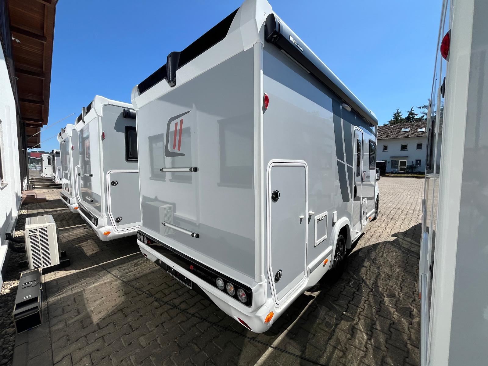 Challenger 270 Graphite AHK Solar Markise Lithium