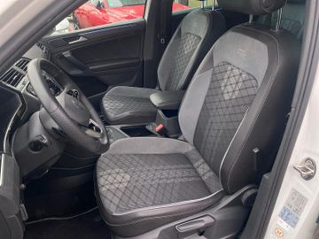 Bild 17 VW Tiguan R-Line*ACC*AHK*KAMERA*CARPLAY*1HD*MWST*