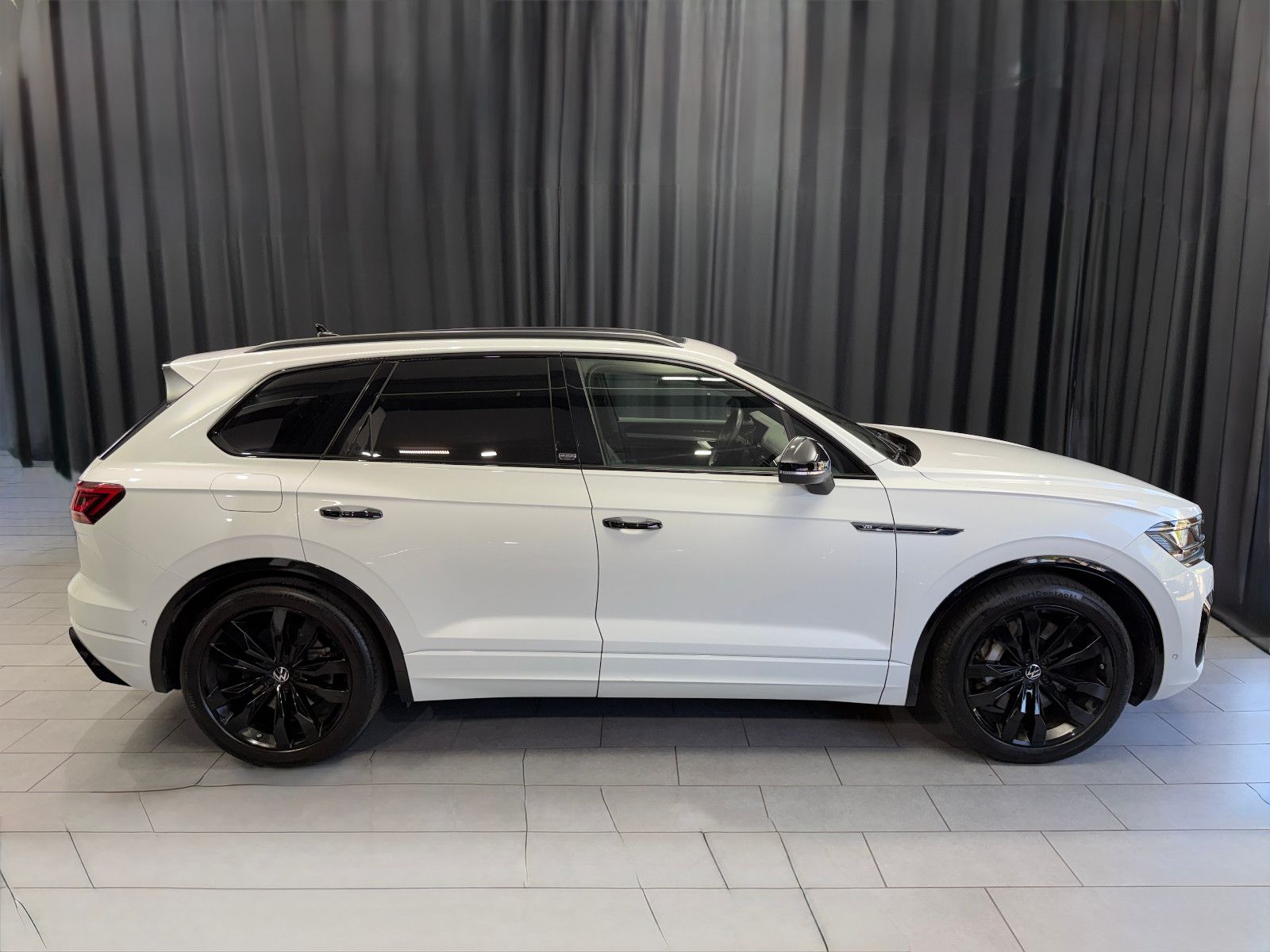 Fahrzeugabbildung Volkswagen Touareg R-Line 4Motion|PANO|NIGHT|LAST EDITION|
