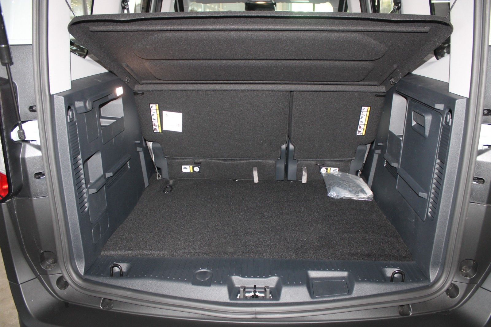 Fahrzeugabbildung Ford Tourneo Courier ACTIVE Winter + FahrerAssistPak3
