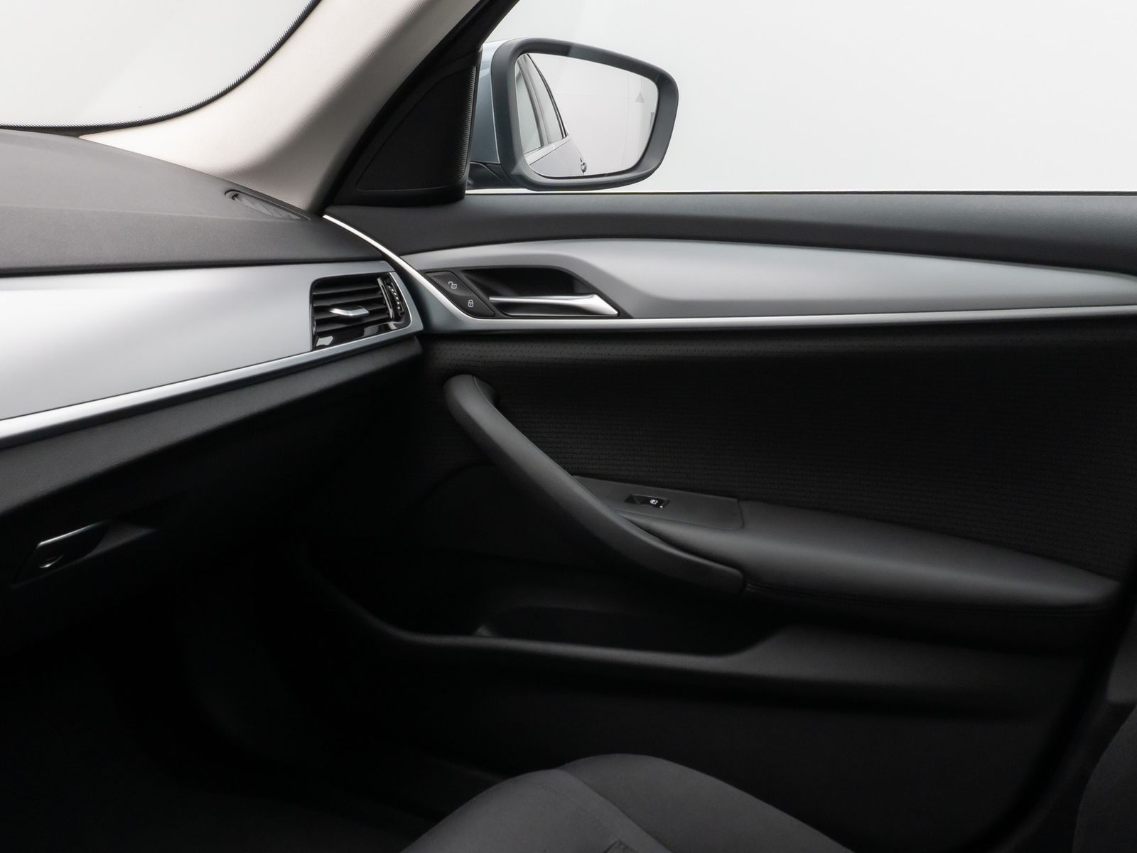 Fahrzeugabbildung BMW 520d xD Panorama Kamera DAB HiFi ACC 4xKlima