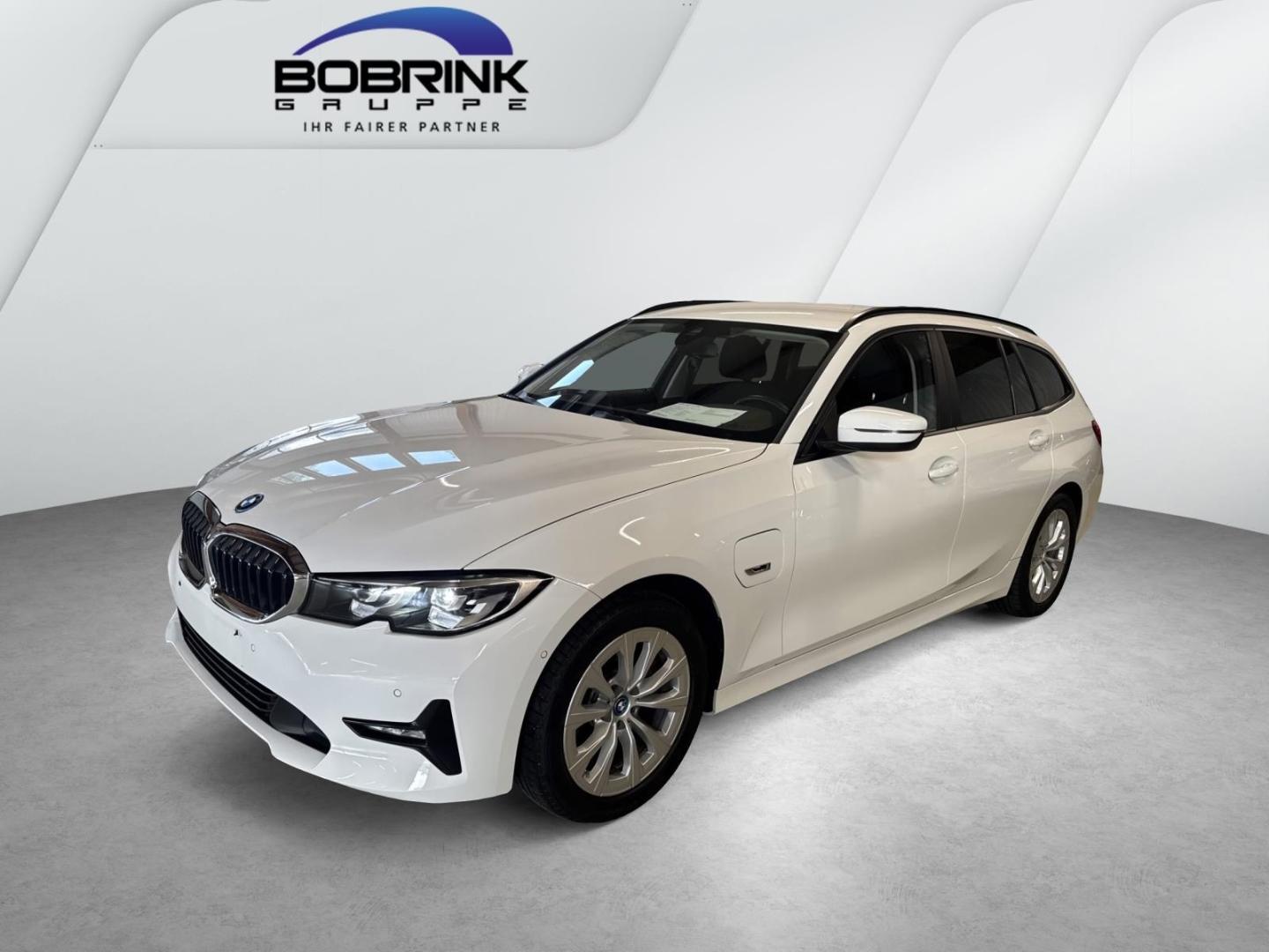 BMW 320 e Touring Hybrid RFK Navi PDC Shz.Tempomat