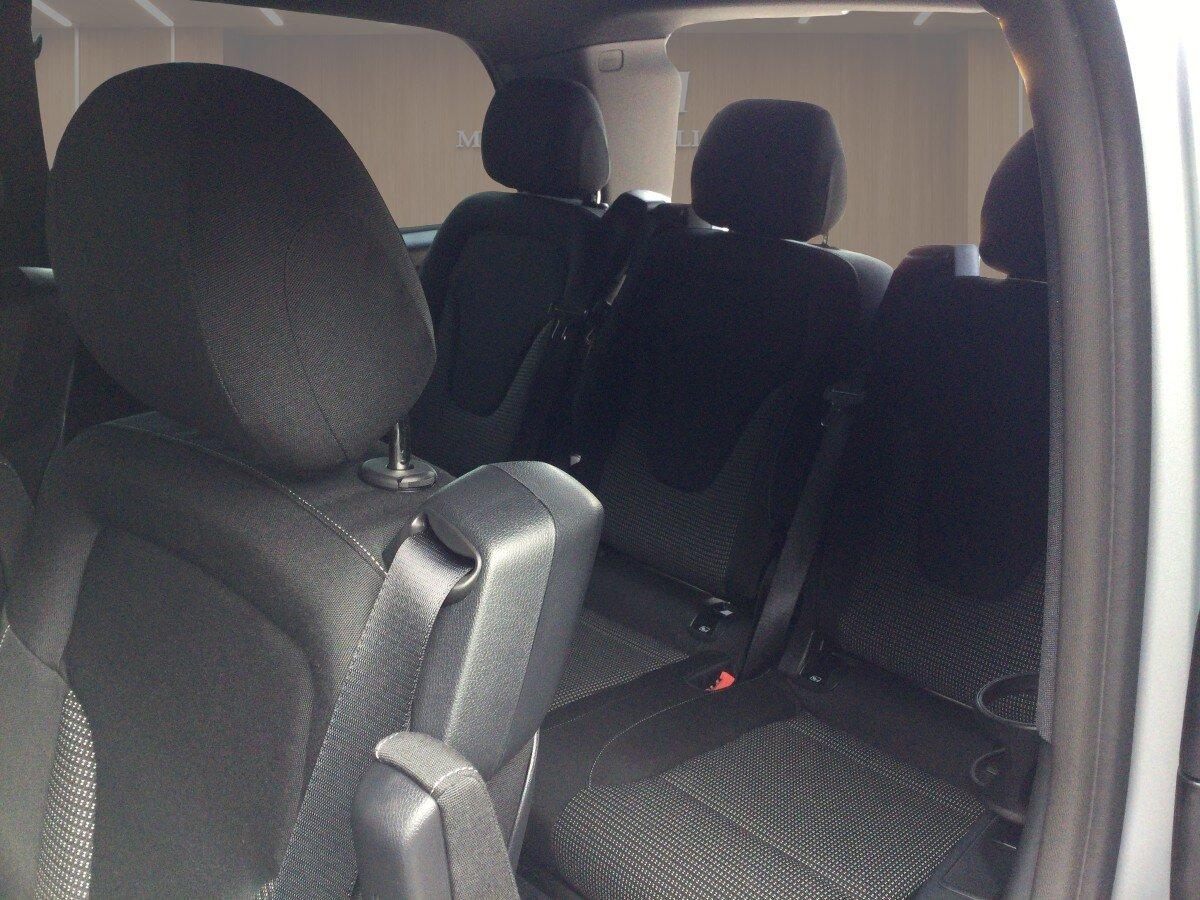 Mercedes-Benz V 250 d STYLE AMG+DIST+360+AHK+TOTWINK+MULTIBEAM