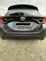 Toyota Yaris 1.5-l-VVT-i Hybrid Team Deutschland - Toyota Yaris mit Benzin-Antrieb: Limousine, Automatik