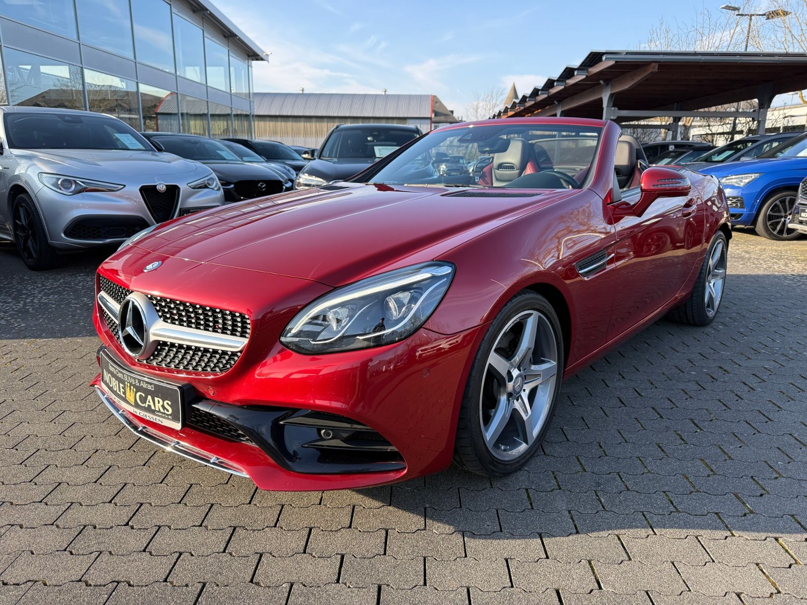 Fahrzeugabbildung Mercedes-Benz SLC 200 Roadster LED NAVI ALU