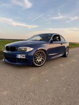 BMW 135i Coupé - - BMW 135: Coupe