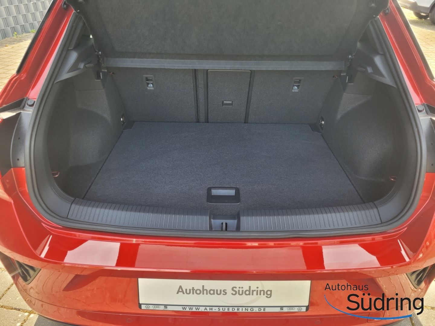 T-Roc 1,5TSI R-Line Black Style DSG AHK Panodach