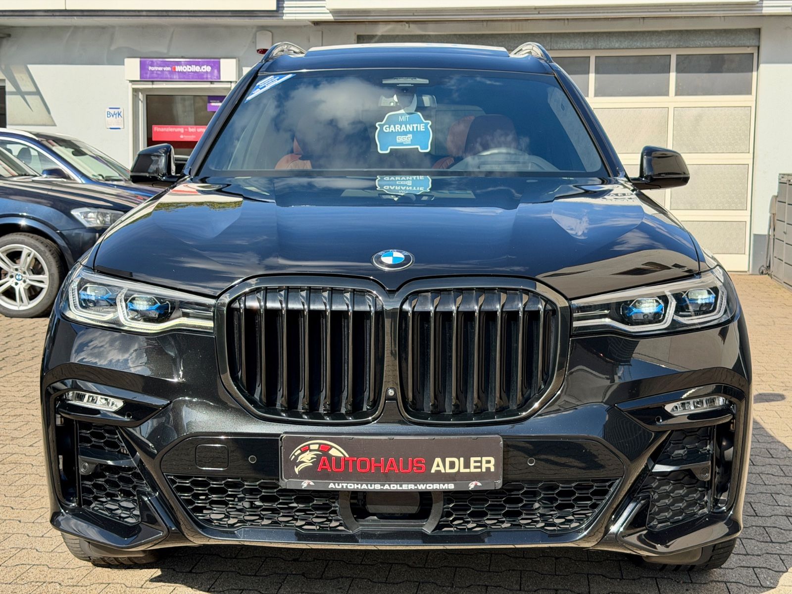BMW X7 xDrive40d M-Sport*6SITZ*SKYLOUNGE*LASE*KRISTA imagem 2