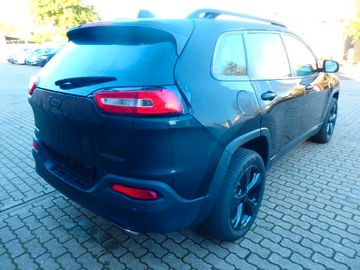 Jeep Cherokee - 3