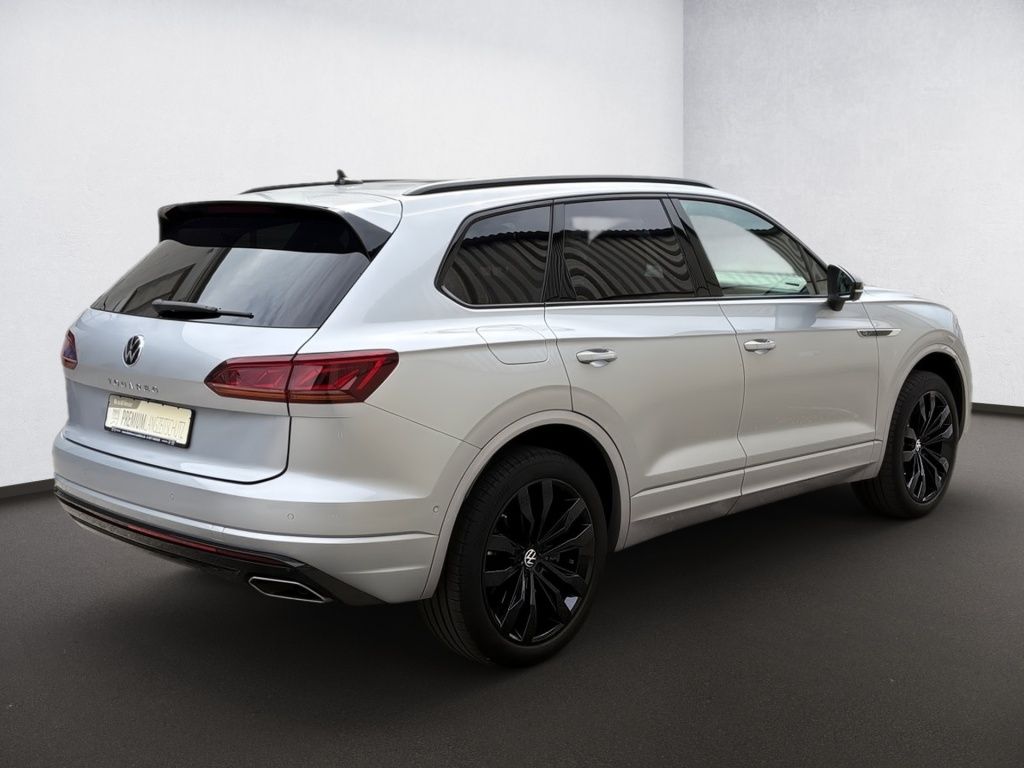 Volkswagen Touareg 3.0 TSI R-Line 4M MATRIX PANO BLACK AIR foto 5