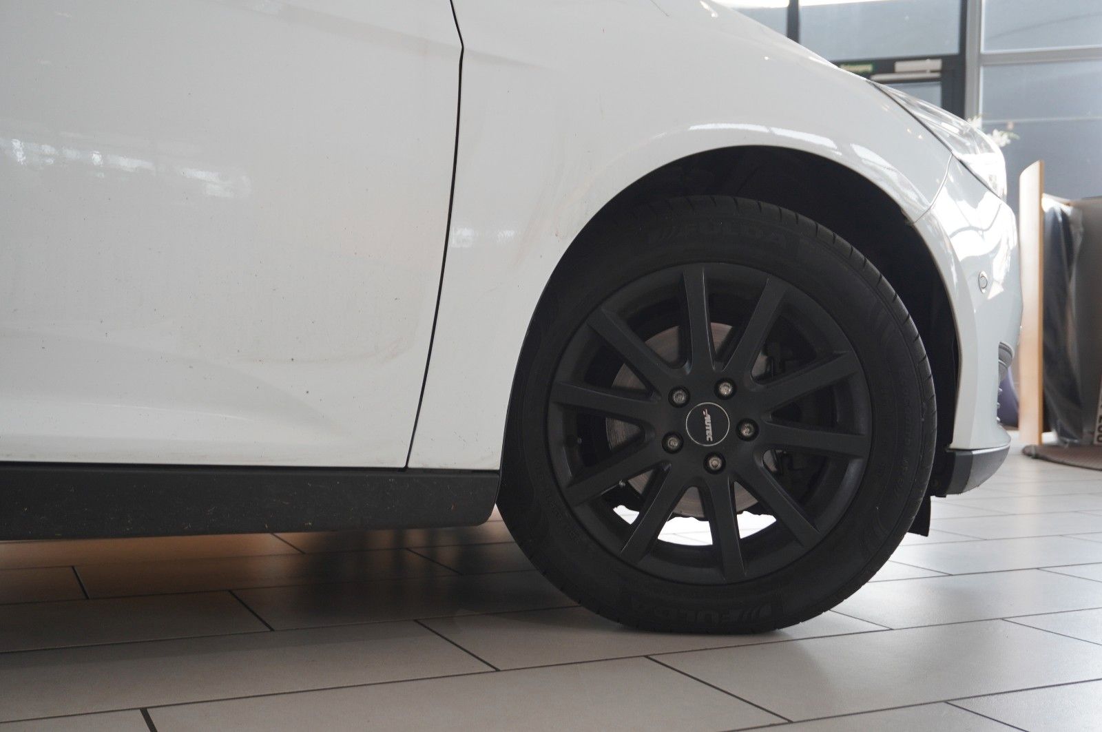 Fahrzeugabbildung Ford Focus Turnier 1.5D BUISNESS NAVI/LED/SH/PDC/TEMP