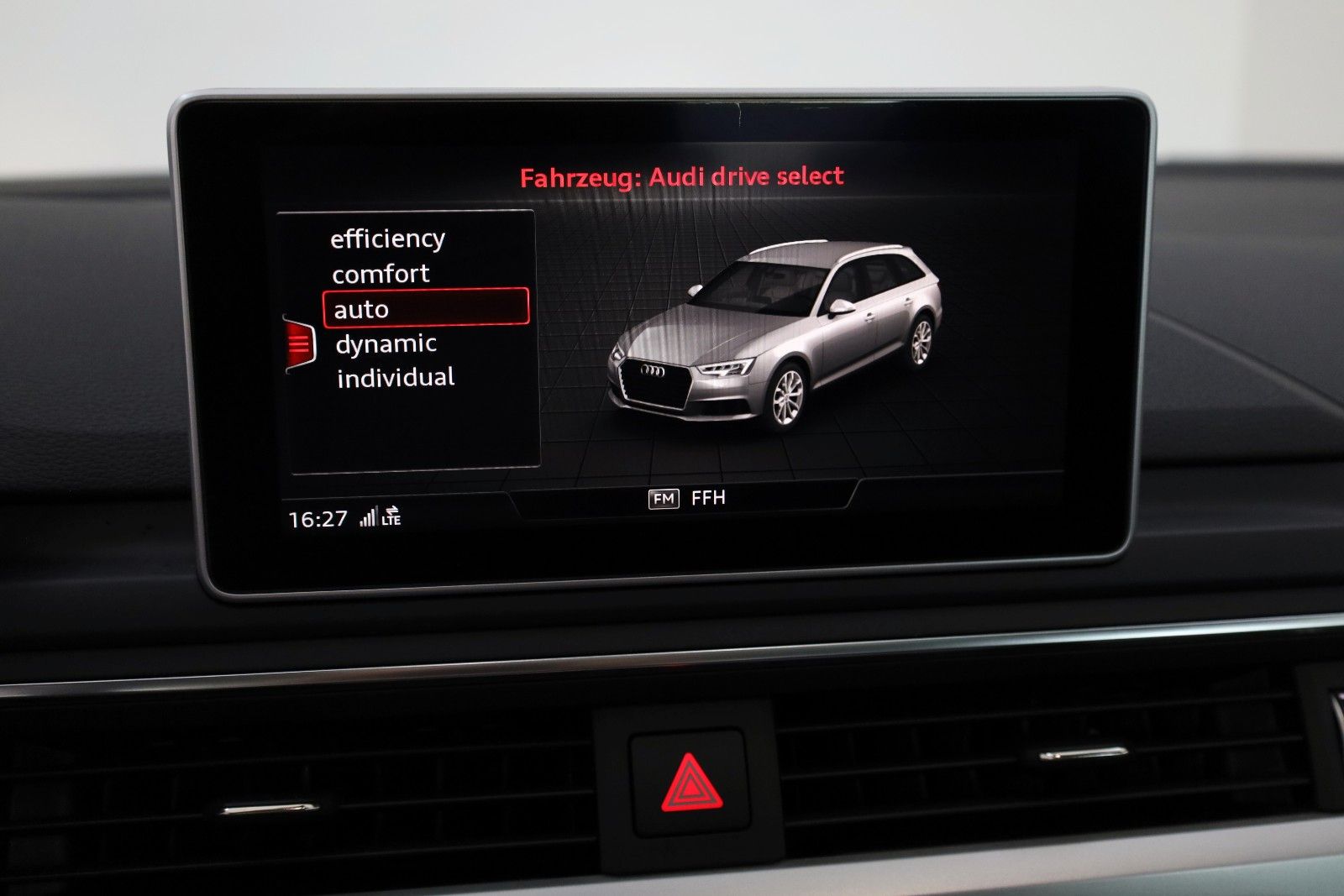 Fahrzeugabbildung Audi A4 Avant Leder,Navi,Xenon,Panorama,SH,Bang&O