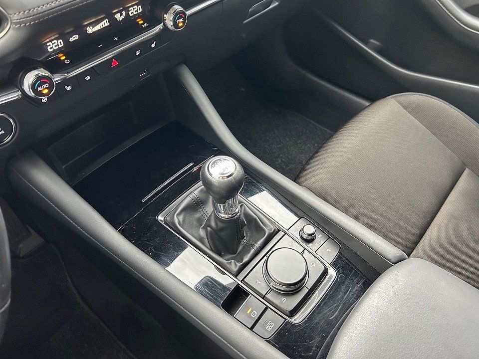 Fahrzeugabbildung Mazda 3 SKY-X 186 SELECTION DESIGN/PREM-P 1HD 360+BOSE