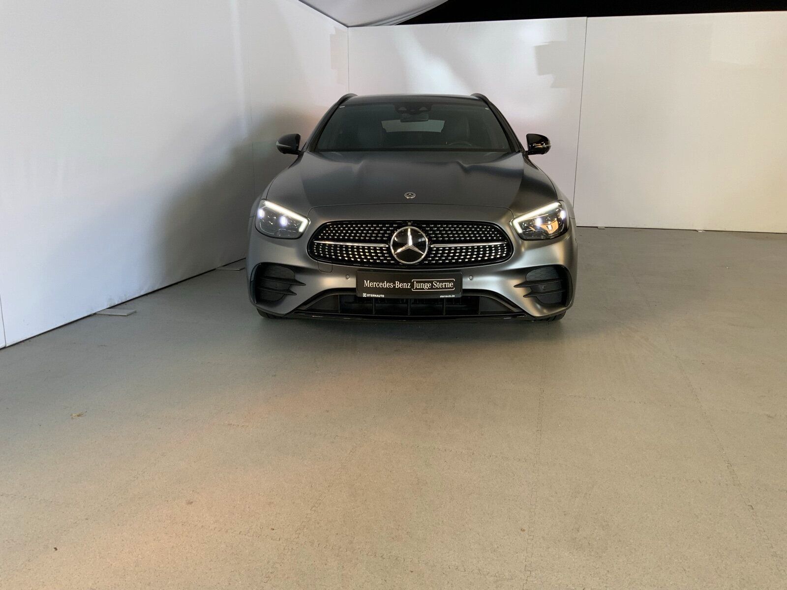 Mercedes-Benz E 300 de T AMG Distronic MultibeamLED 360° AHK imagem 2