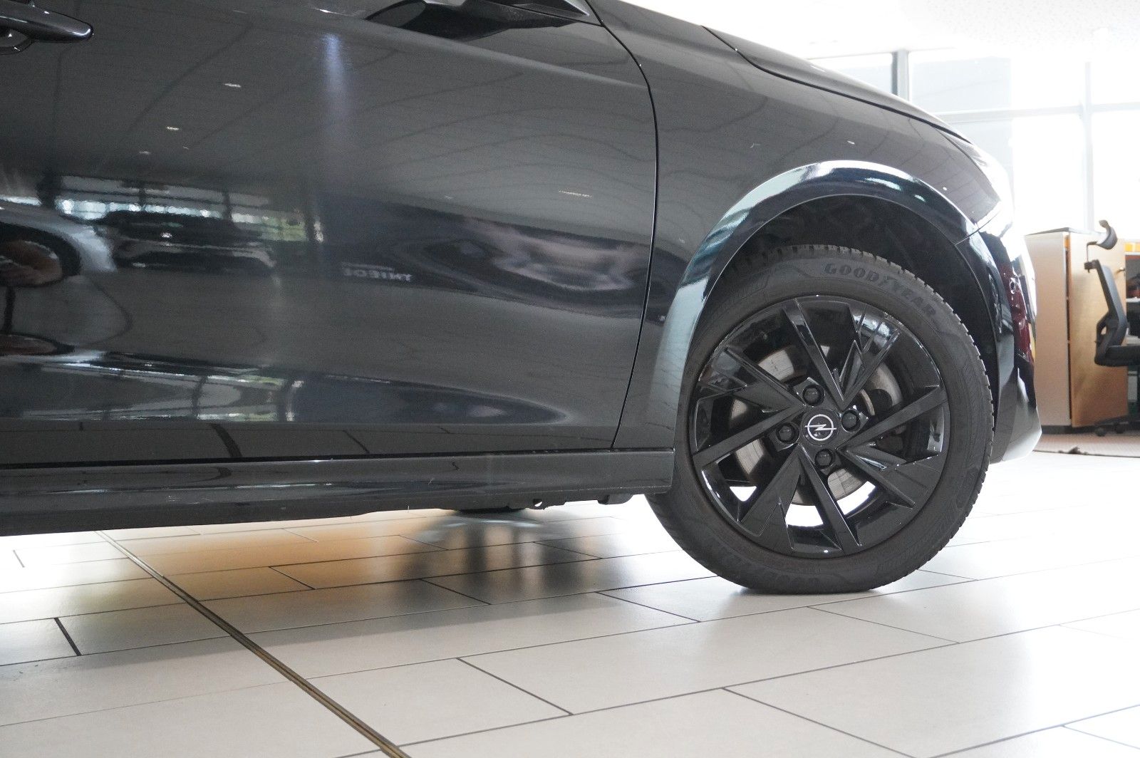 Fahrzeugabbildung Opel Corsa F 1.2T GS SPORT NAVI/LED/KAMERA/SPORT/DAB+