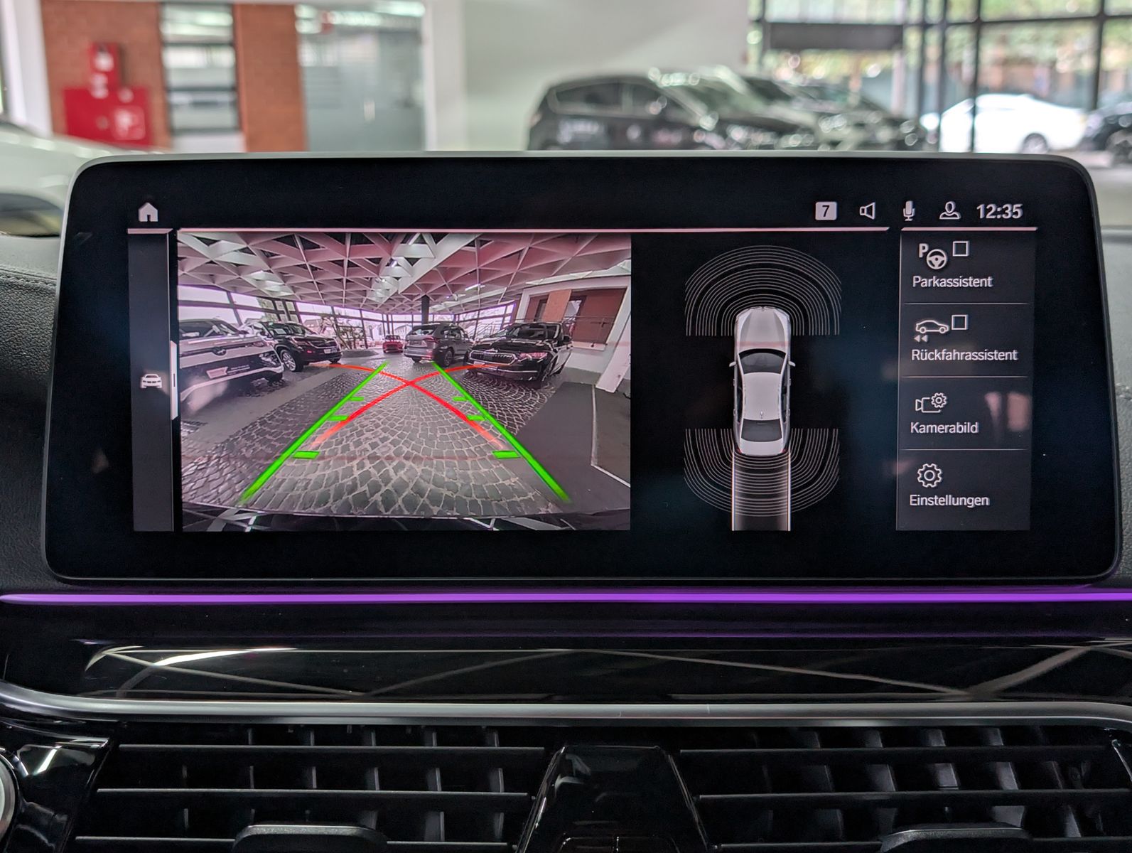 Fahrzeugabbildung BMW 530 e Luxury Line SPORT PANO LED KAM LEDER AHK