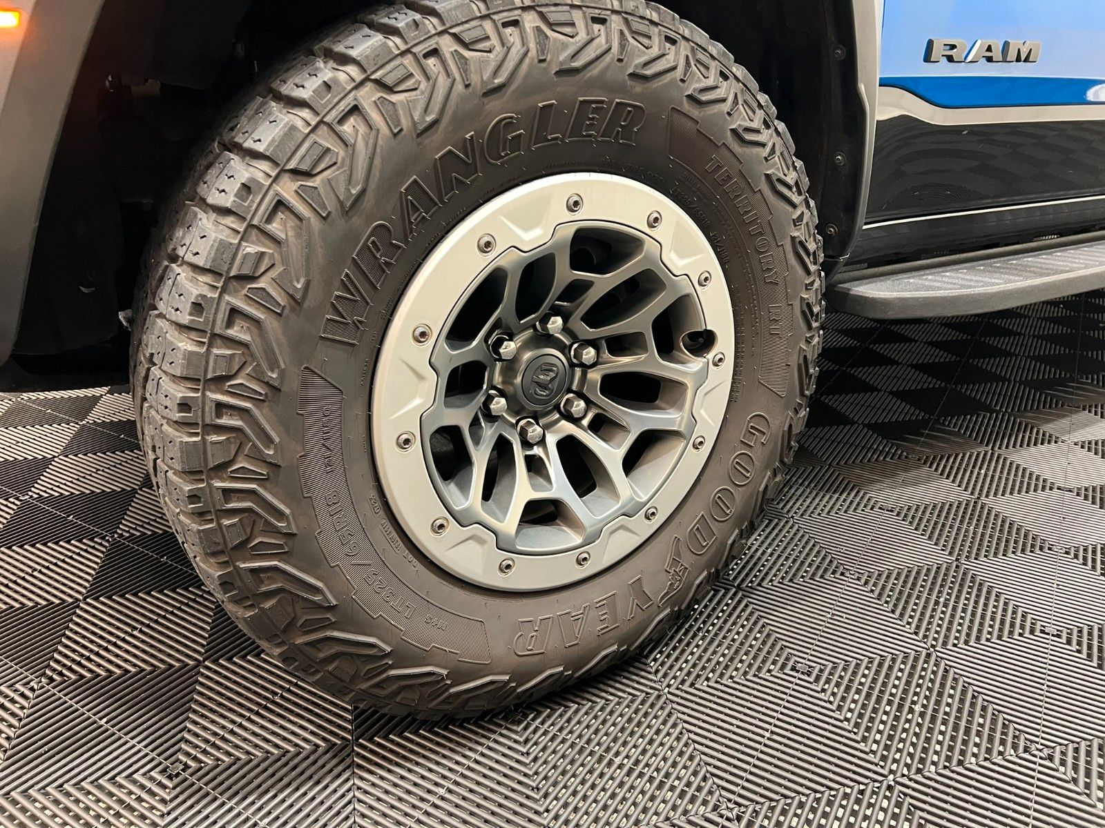 Fahrzeugabbildung Dodge RAM 1500 TRX  6.2  V8 Supercharged