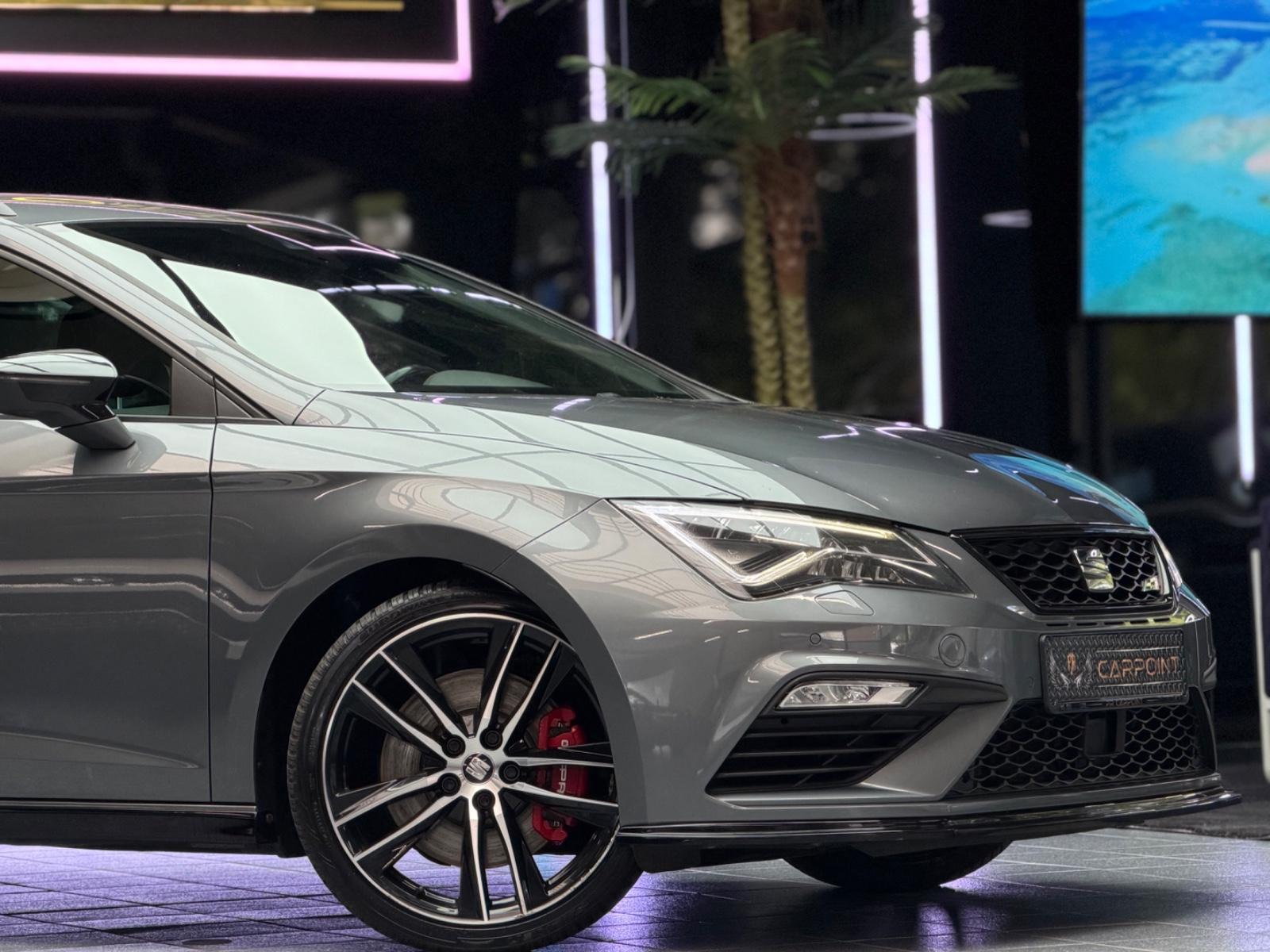 Seat Leon ST Cupra 300 4Drive/LED/ACC/Virt/CAM/BT