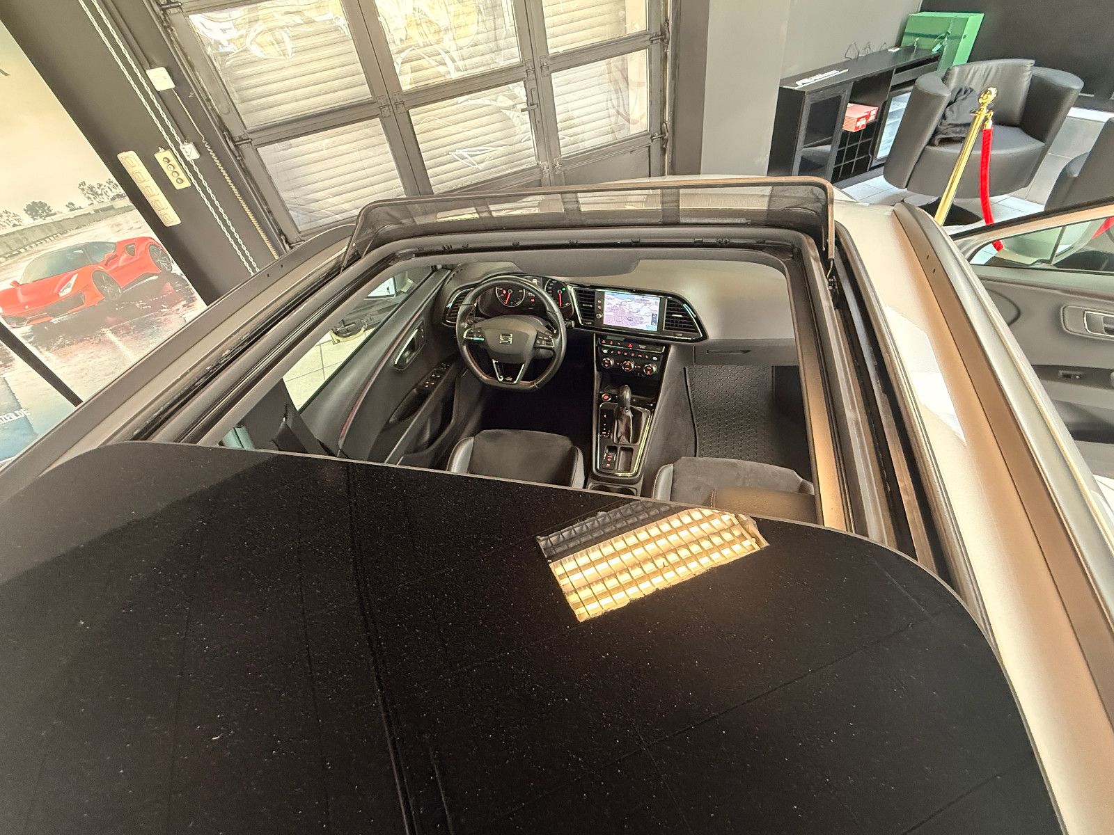Fahrzeugabbildung SEAT Leon ST FR//ACC/LED/PANORAMA/APPLE-CAR/KAMERA