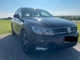Volkswagen Tiguan 2.0 TDI - 1. HAND - RENTNERFAHRZEUG - - : Geländewagen, Rent