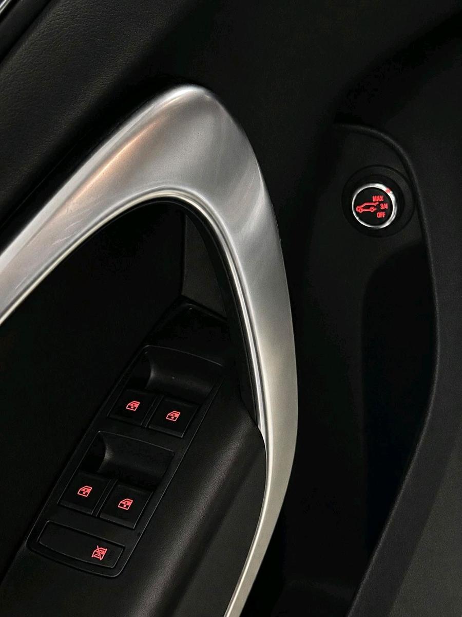 Opel Insignia 2014 — photo 9