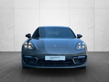 Porsche Panamera - 4
