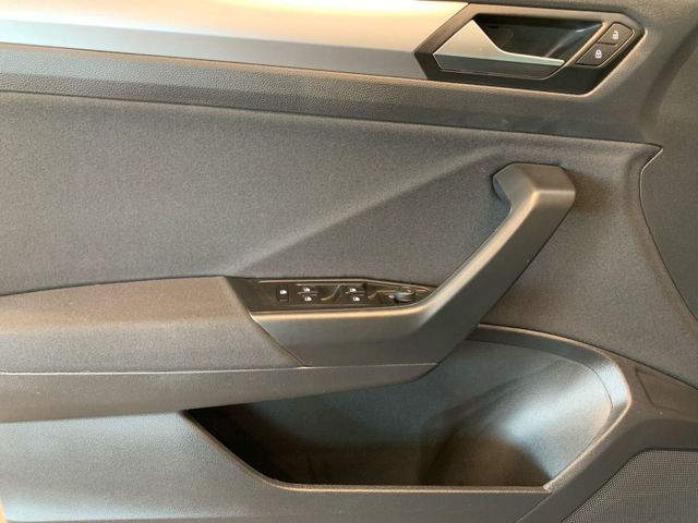 T-Roc 1.5 TSI LIFE LED+KAMERA+DCP+APP+NAV+SITZHZ