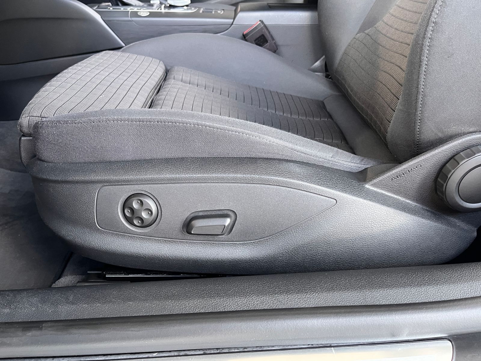 Fahrzeugabbildung Audi A3 Cabriolet 35 TFSI sport XENON RFK NAVI