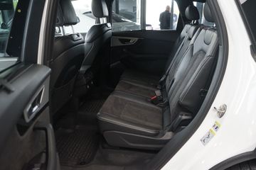 Audi Q7 - 8