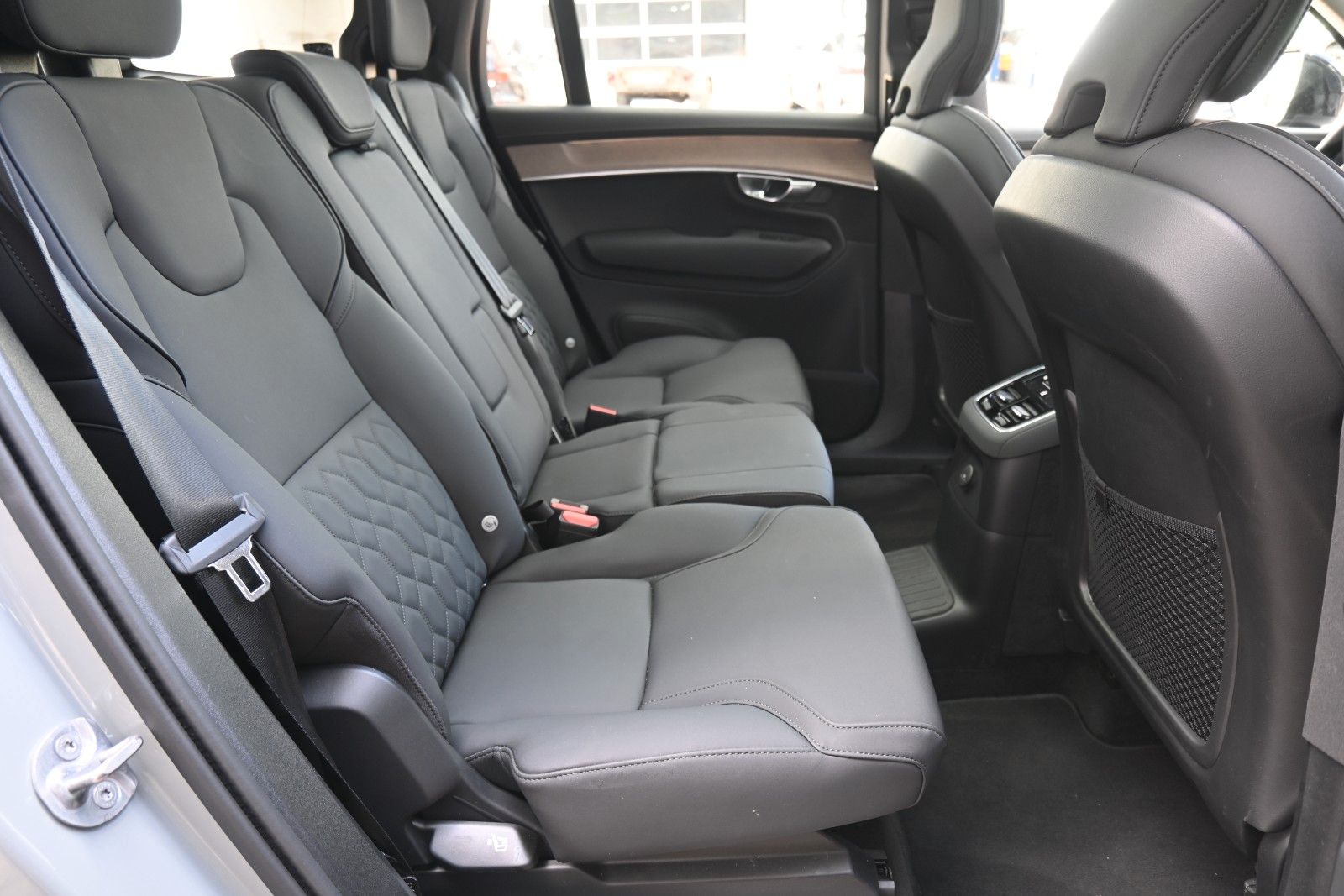 Fahrzeugabbildung Volvo XC90 T8 AWD Plus Dark*PANO*360°*HuD*H&K*ACC