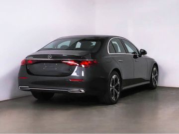 Mercedes E 220 - 3