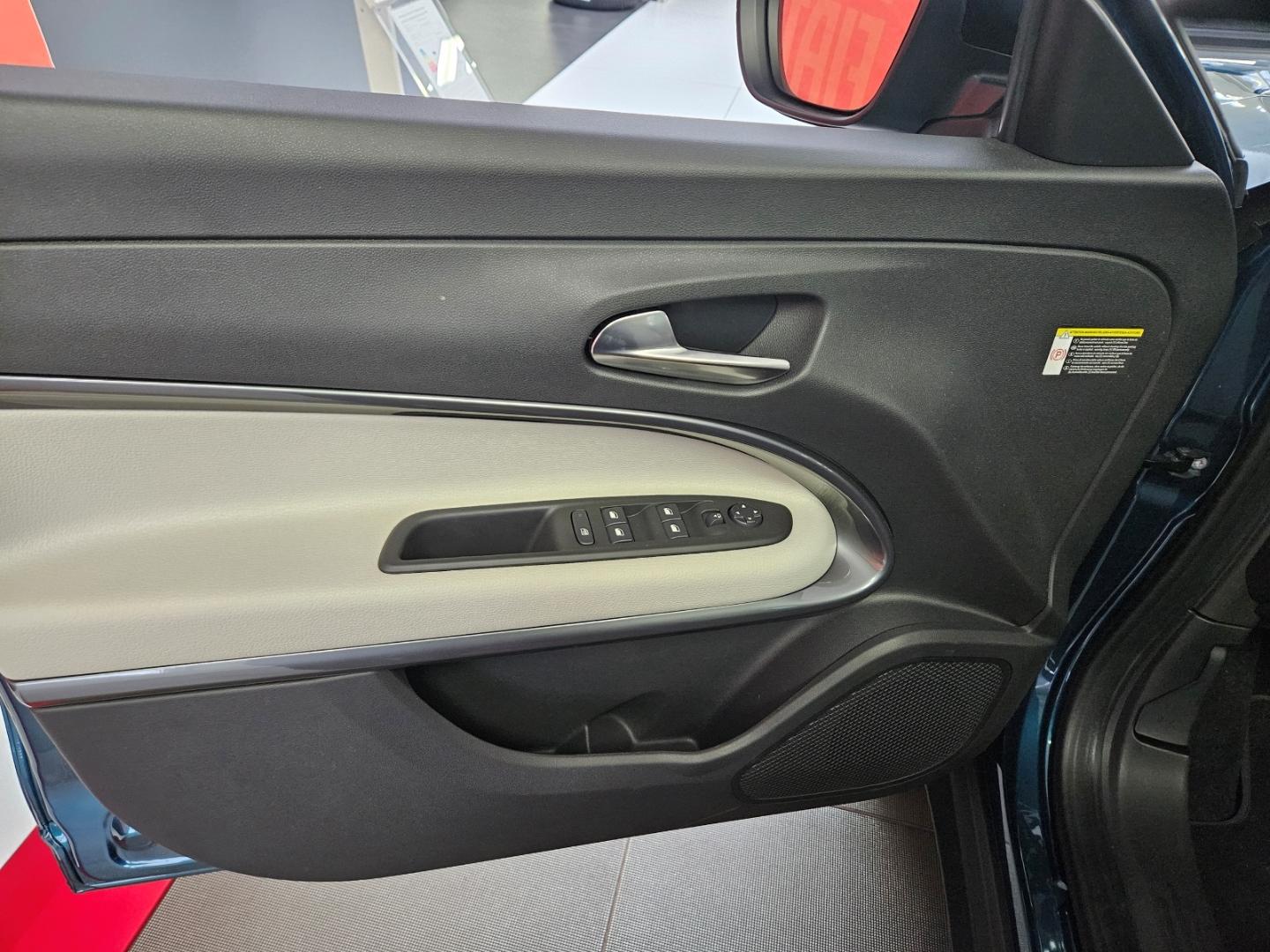 Fiat 600 1.2T MHEV La Prima - Navi  Massagesitze LED 