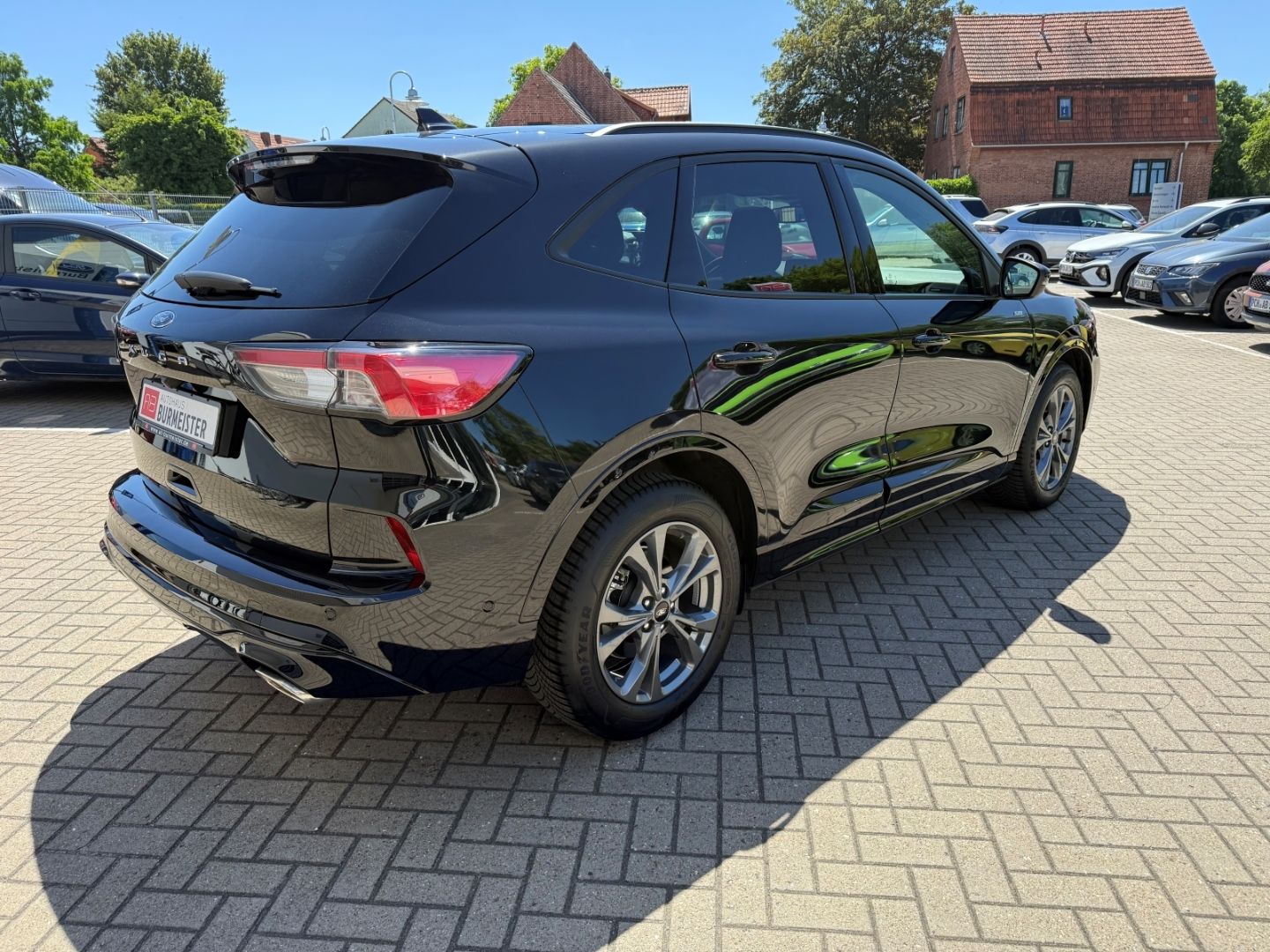 Fahrzeugabbildung Ford Kuga ST-Line X ACC LED Pano RFK Navi B&O AHK TWA