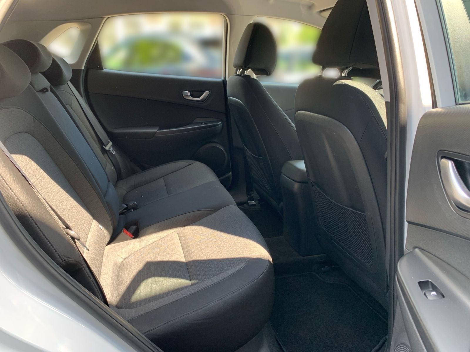 Fahrzeugabbildung Hyundai KONA Select Elektro 11 kW OBC Sitzheizung