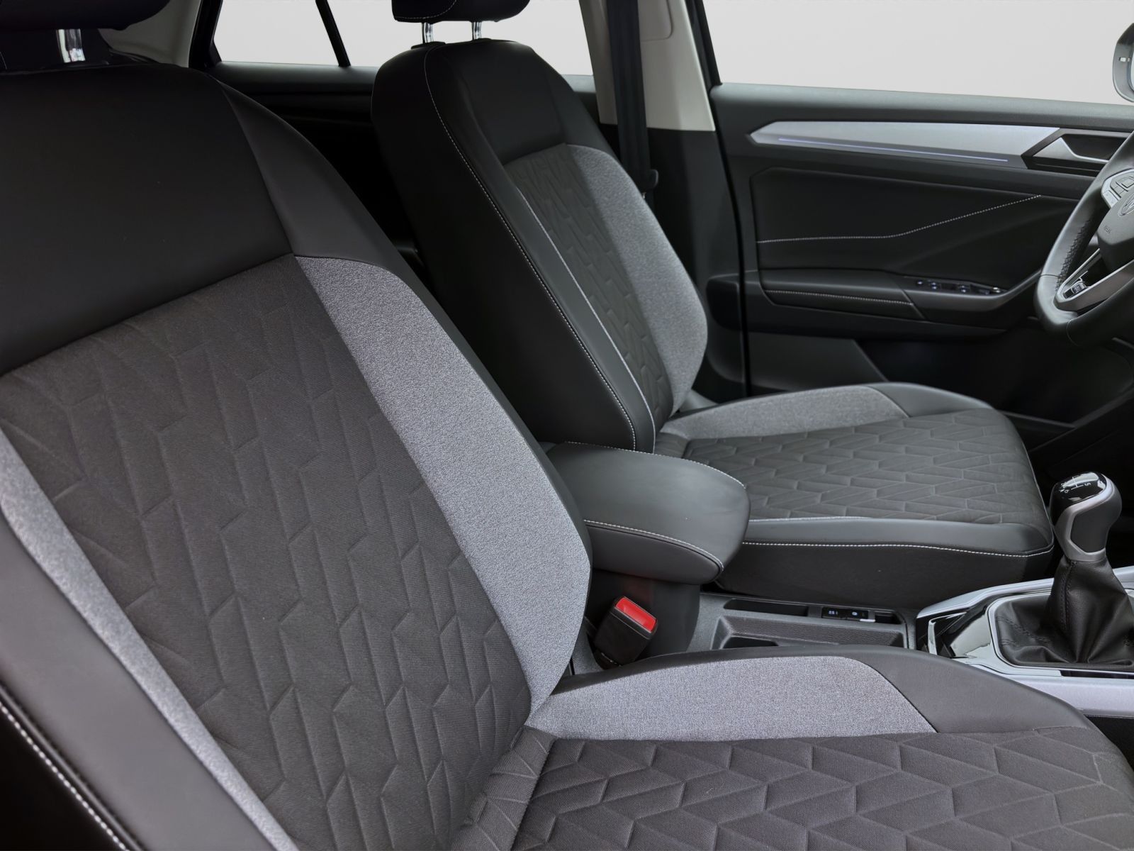 Volkswagen T-Roc - Bild 16