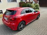 Mercedes-Benz A 220 - Limousinen mit Unfallschaden