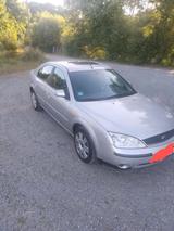 Ford Mondeo 1.8  TÜV bis 01/2026 - Ford Mondeo aus 2002: 2.0